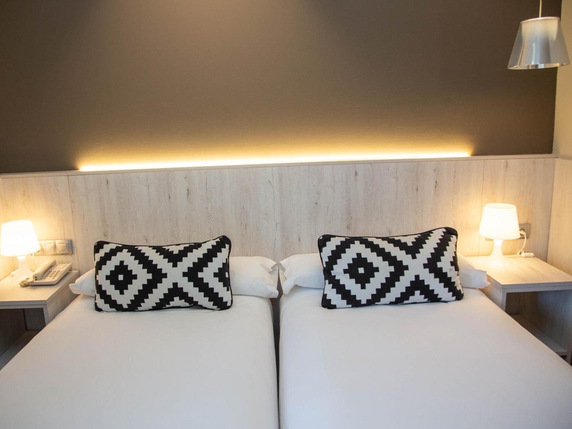Hotel Restaurante Cadosa سوريا المظهر الخارجي الصورة